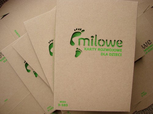 Milowe karty-pudelko-1.jpg